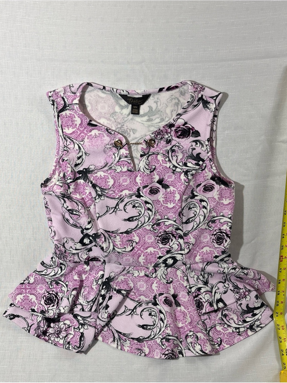 Thalia Sodi Flared Tank top in pink featuring a baroque floral pattern women’s M